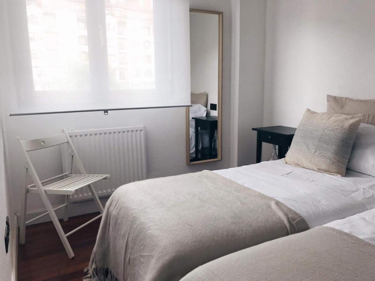 Muy Luminoso En San Mames Apartment Bilbao Ngoại thất bức ảnh